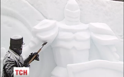 Огромная сказочная скульптура из снега установила новый рекорд Украины