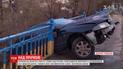 У Дніпропетровській області автомобіль вилетів з мосту і завис над річкою