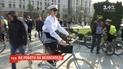 Лисьи хвосты и ретро-образы: в Киеве устроили флешмоб в честь Дня велосипеда