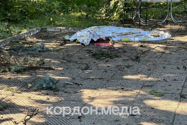 Місце удару КАБу в Сумах вранці 15 липня. / © Telegram "Кордон. Медіа"