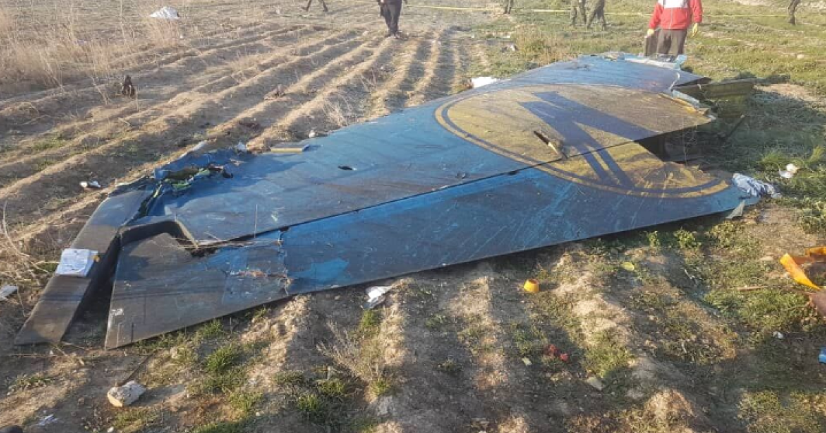 У МАУ назвали імена пілотів літака, який розбився під Тегераном