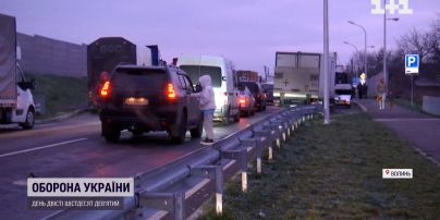 Перебої зі світлом дістались кордонів – черги ростуть щогодини