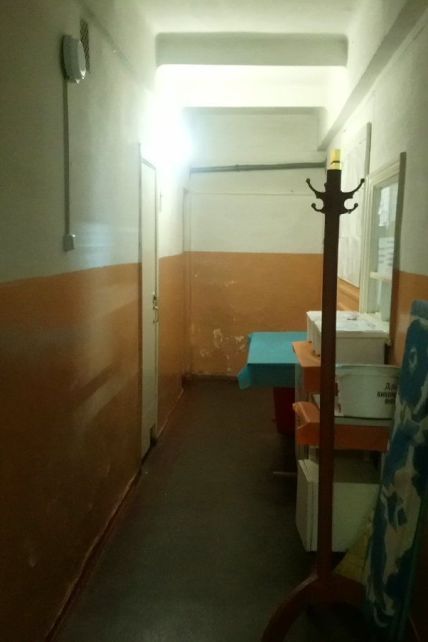 Спалах коронавірусу на станції швидкої допомоги у Вінниці: влада замовчує, а медики продовжують їздити на виклики