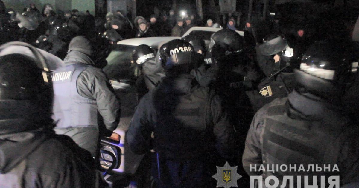 Майже всіх затриманих у сутичках в Нових Санжарах відпустили додому