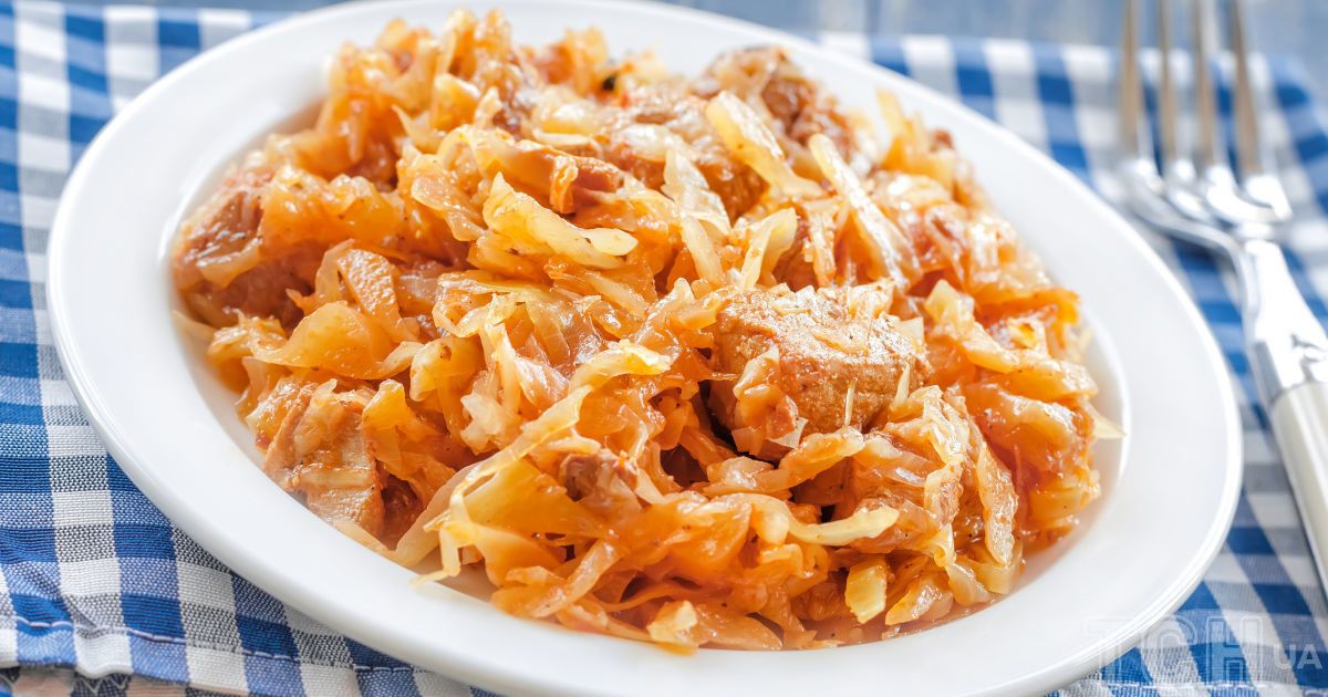 Тушеная капуста с куриным филе