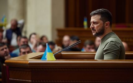 "У нас одно монобольшинство – Украина": Зеленский впервые с начала войны обратился к Верховной Раде