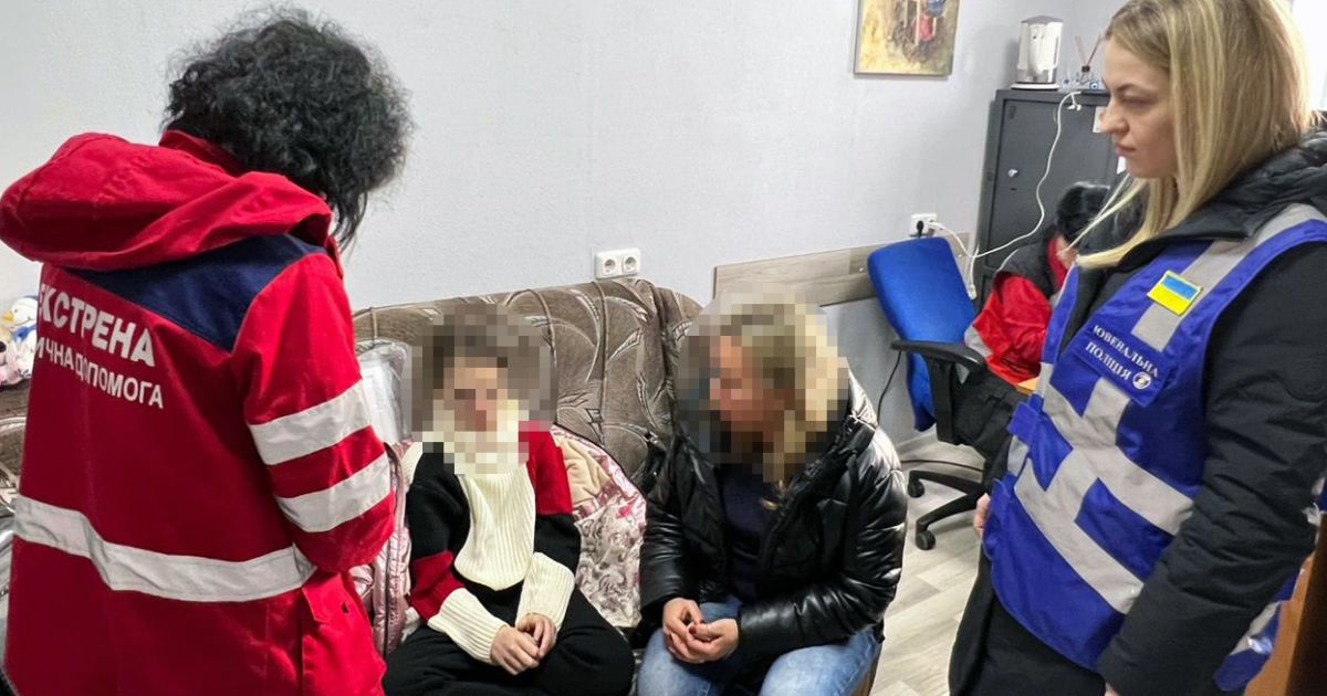 Батько побив за "погану поведінку": в Києві госпіталізували 13-річну дівчинку (фото)