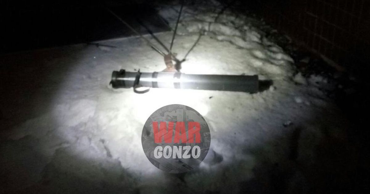 В окно кабинета "министра обороны ДНР" попали из гранатомета