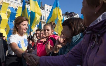 Красиво и патриотично: Марина Порошенко вышла в свет в блузке от украинского дизайнера за 685 гривен