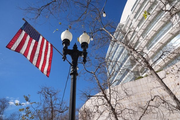 США можуть змінити стратегію щодо Росії: що стоїть за постачанням нових авіабомб для України