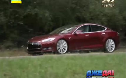 Tesla на автономном управлении принес владельцу первый штраф