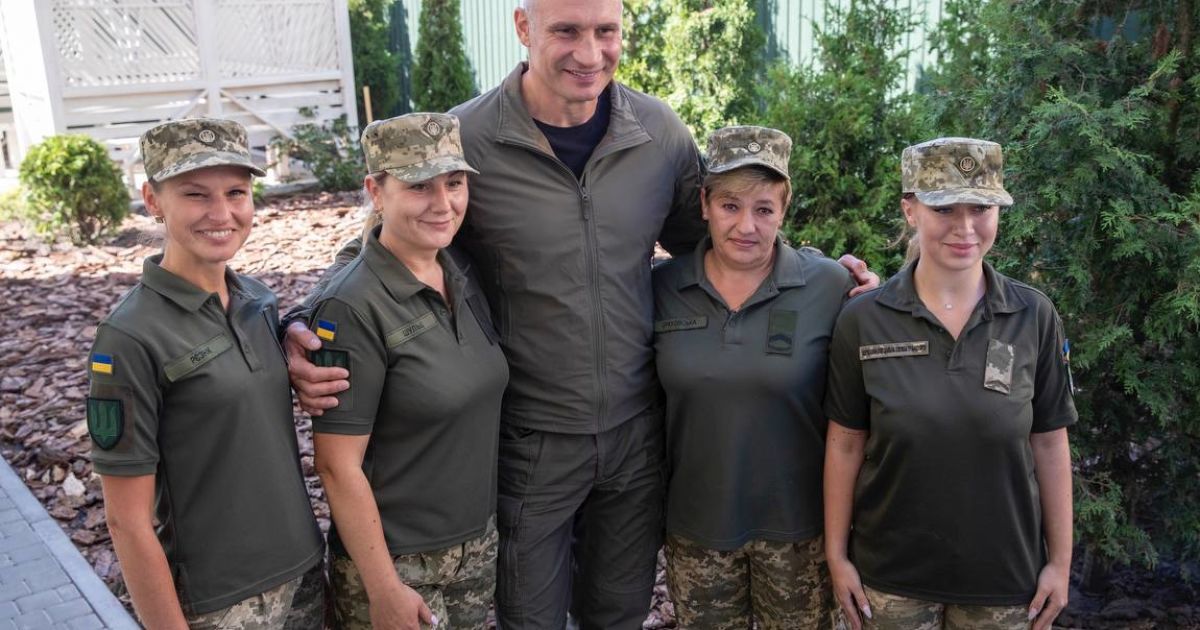 Кличко посетил воинскую часть, которой выделялись средства из бюджета Киева на технику и ремонты