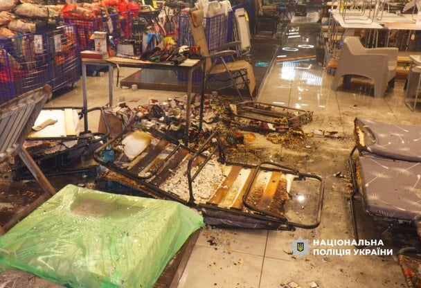 Пожежа в «Епіцентрі» у Дніпровському районі / © Поліція Києва