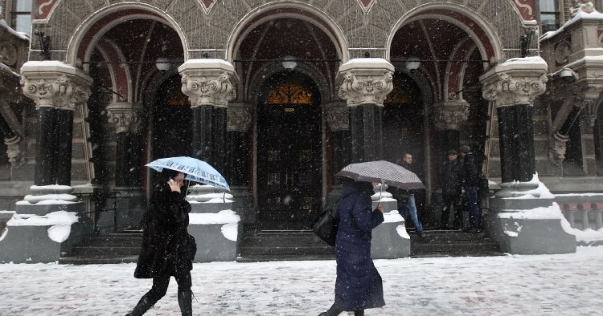 Неожиданное потепление кончилось: на Украину надвигается снег и холод