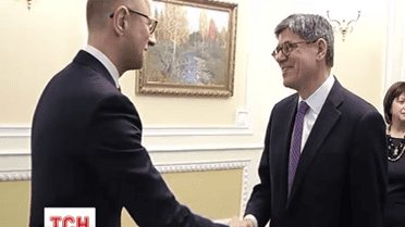 Арсений Яценюк и министр финансов США обсудили очередной транш кредита