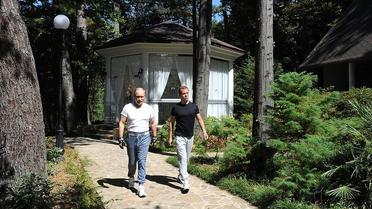 Владимир Путин и Дмитрий Медведев провели &quot;неформальную встречу&quot; в Сочи / © kremlin.ru