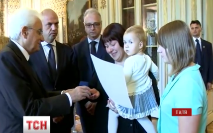 Президент Италии вручил государственную награду вдове погибшего украинца
