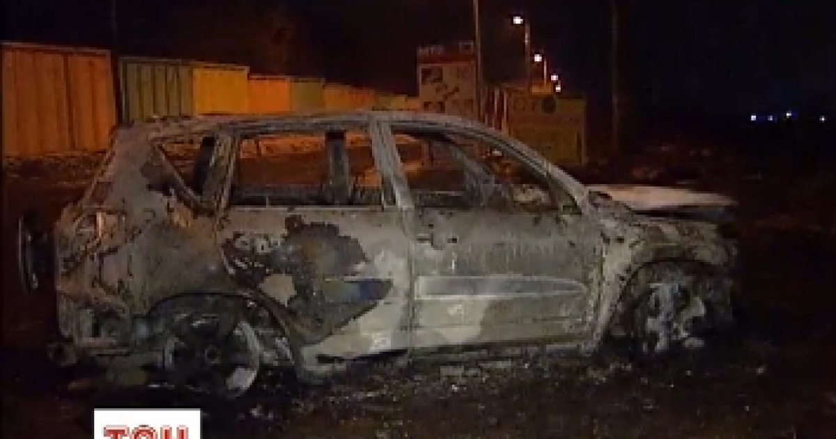 Вибух спричинив обрив лінії електропередач.