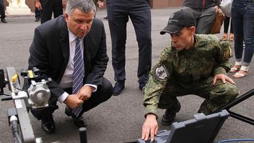 автономні модулі для саперів / © facebook.com/arsen.avakov.1