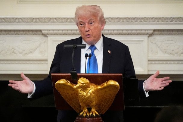 Суд заблокировал таможенные тарифы Трампа