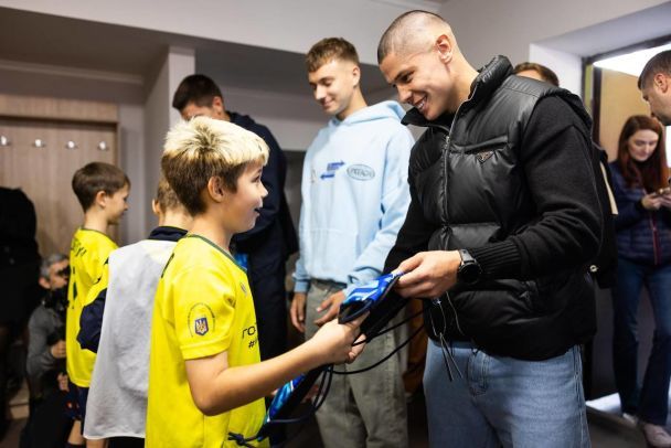 В канун Дня города стадион посетила команда ФК "Динамо" Киев