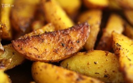 Как запечь картошку вкусно: простой рецепт от Евгения Клопотенко