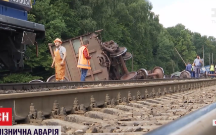Аварія на "Львівській залізниці": яка наразі ситуація з рухом потягів