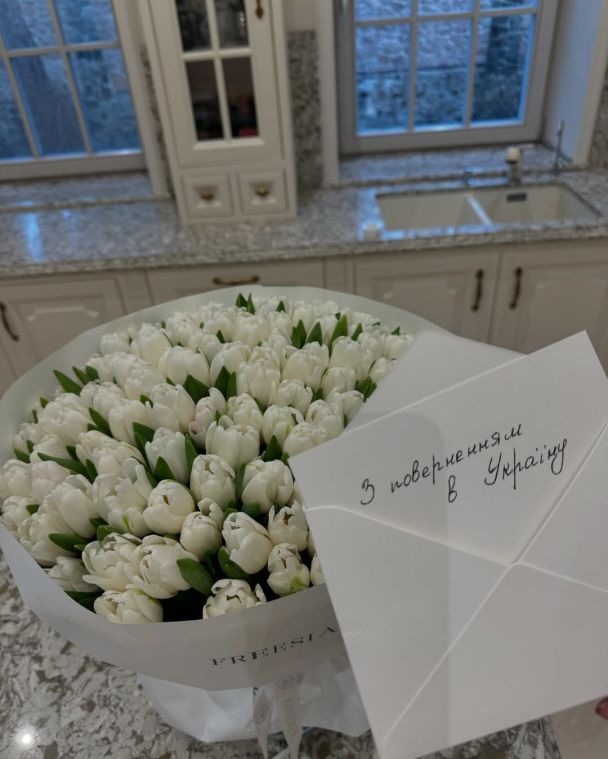 Александр Скичко и Елизавета Юрушева дома в Киеве / © instagram.com/lisayurusheva