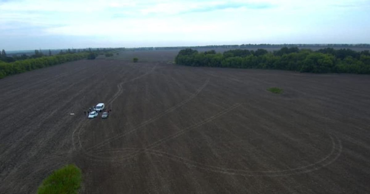 Закопали тіло в полі: на Запоріжжі поліція за добу розкрила вбивство перевізника