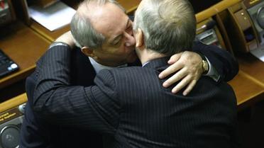 Нардепи в залі парламенту