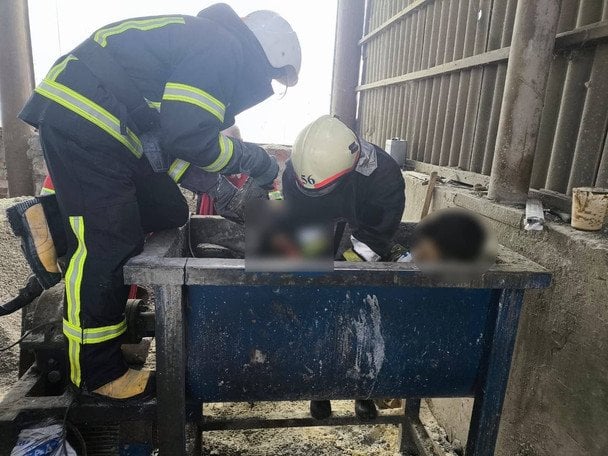 Підліток загинув у бетономішалці. / © Facebook Сергій Болвінов