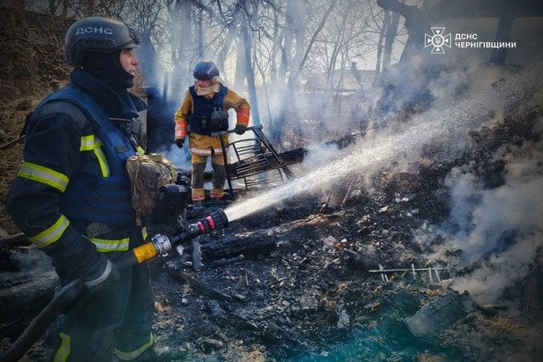 Наслідки атаки на Чернігівську область / © ДСНС