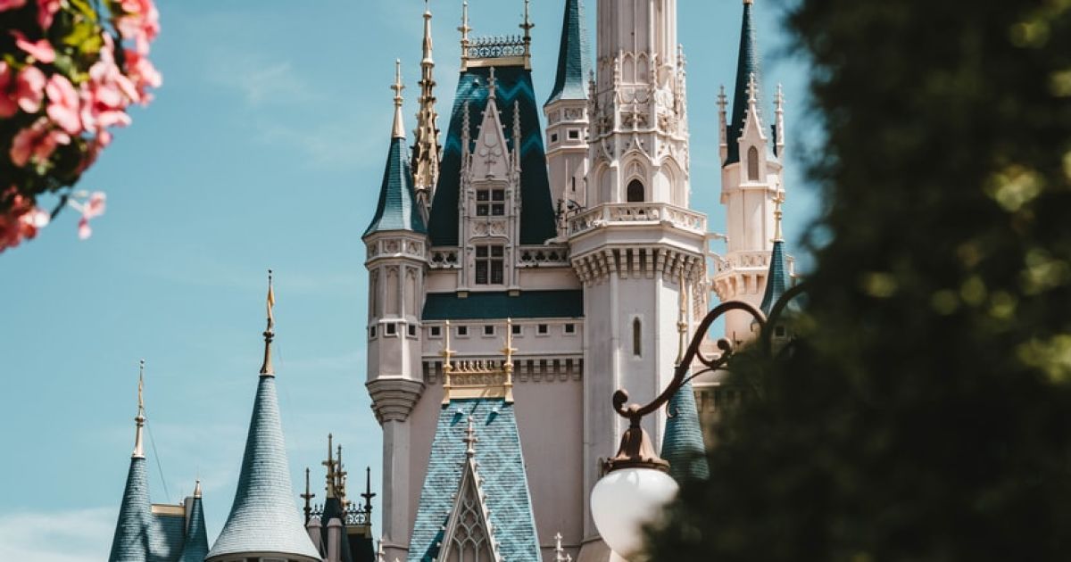 Діснейленд запустив віртуальні подорожі. Відео