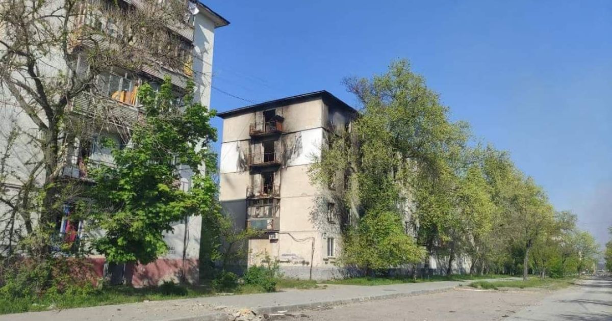 У Привіллі знайдено два тіла зі слідами мінно-вибухових травм, є загиблі у Золотому та Попасній - Гайдай