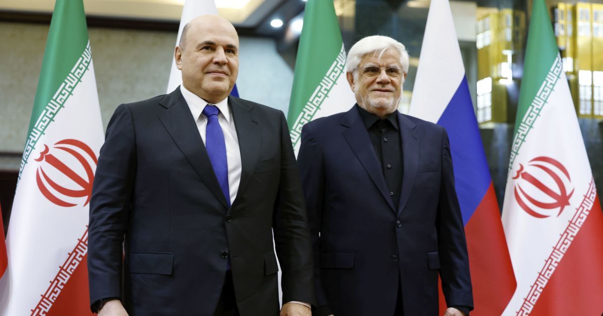 Прем'єр Росії Михайло Мішустін зустрівся з віцепрезидентом Ірану Резою Арефом