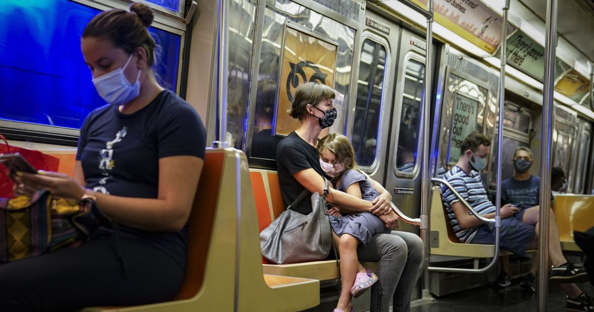 Під час коронавірусної пандемії американці зекономили 91 мільярд доларів – дослідження