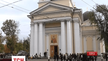 С первыми погибшими в кораблекрушении в Одесской области сегодня прощались в разных регионах Украины