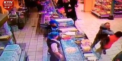 В Киеве мужчина одним ударом убил покупателя в супермаркете