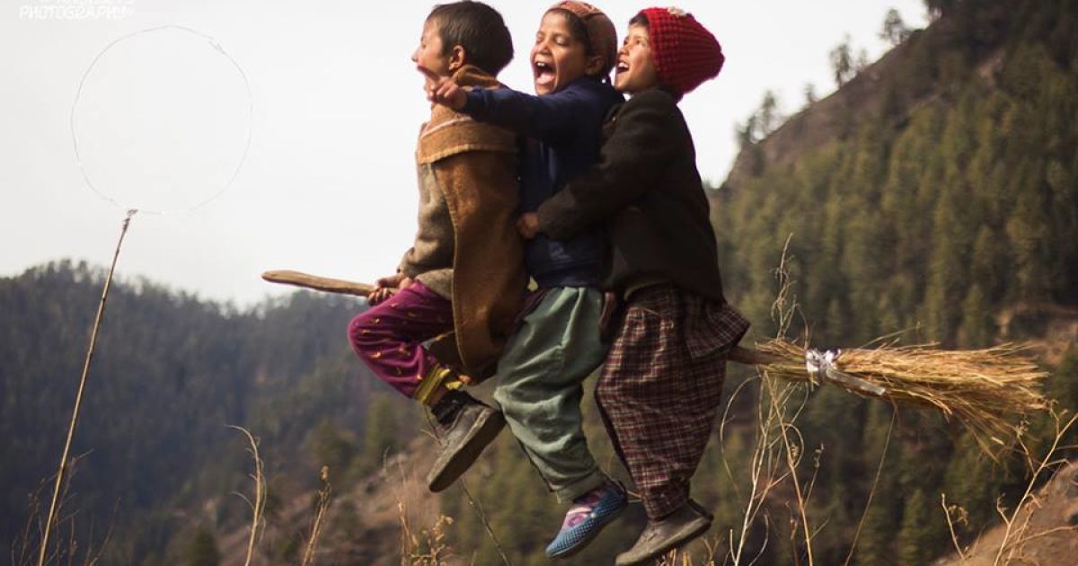 Учитель превратил школьников в магов. / © Facebook/Anshoots-Photography