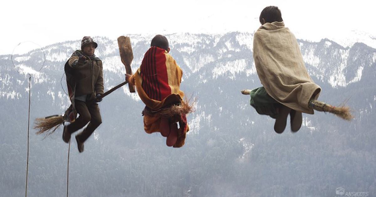 Учитель превратил школьников в магов. / © Facebook/Anshoots-Photography