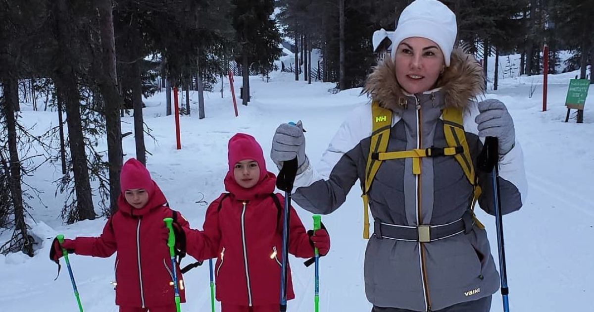 Камалія на лижах похизувалася дебютом своїх шестирічних дочок