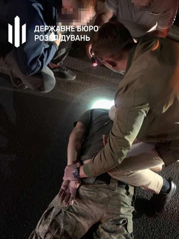 Затримання працівника військкомату в Одесі / © Державне бюро розслідувань