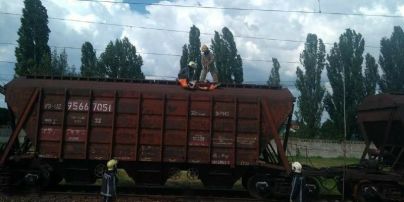 В Киевской области из-за удара тока погиб ребенок, который вылез на товарный вагон