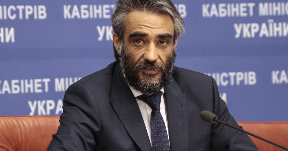 Бланк был уволен правительством