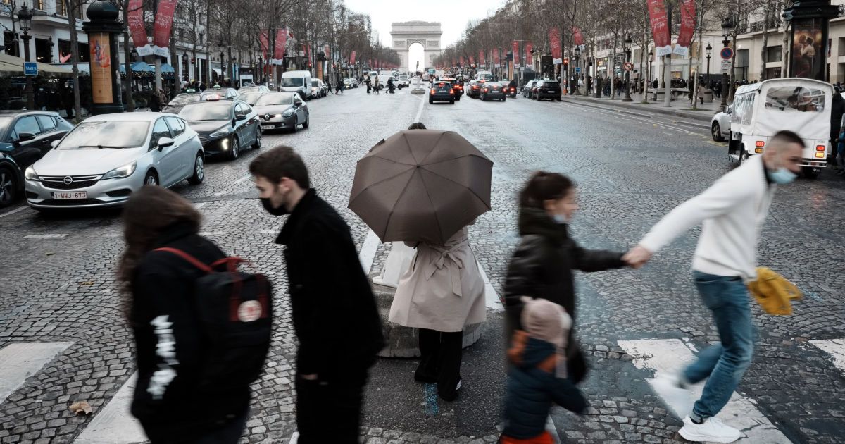 Новий варіант коронавірусу вперше виявлений у Франції: що про нього відомо