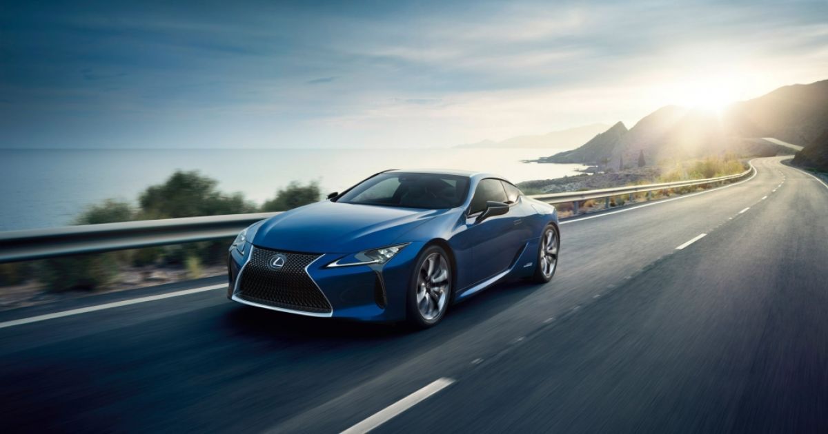 Lexus назвал технические характеристики гибридного спорткара LC 500h (Видео)