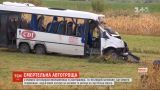 У Румунії зіштовхнулися мікроавтобус і вантажівка: 10 людей загинули