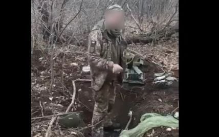 Появилось видео, как россияне в упор расстреляли пленного воина ВСУ: у Зеленского отреагировали