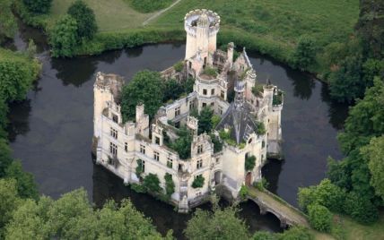 6,5 тисячі інтернет-користувачів скинулися грошима й купили замок у Франції