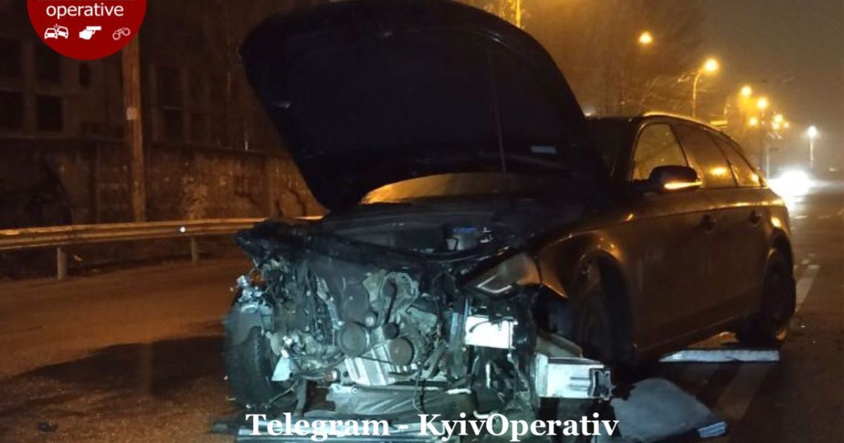 В Киеве два авто не поделили пустую дорогу: водители оказались трезвыми